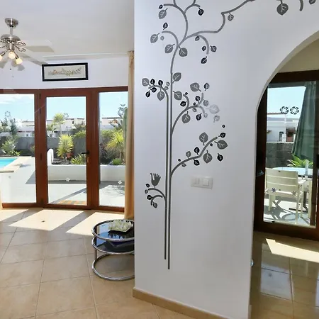 Playa Blanca Sleeps 4 Pool Wifi *