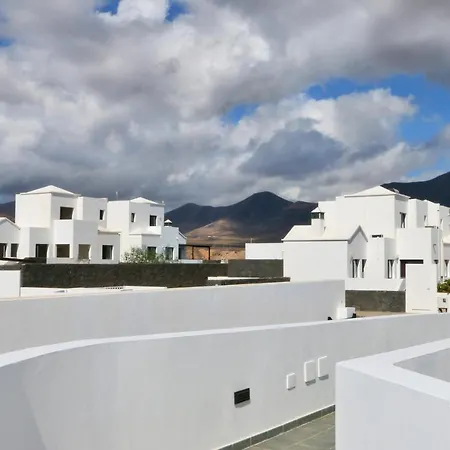 Playa Blanca Sleeps 4 Pool Wifi * Playa Blanca (Lanzarote)