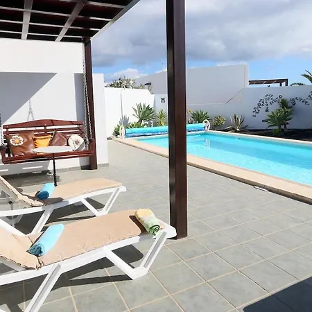 Villa Playa Blanca Sleeps 4 Pool Wifi *